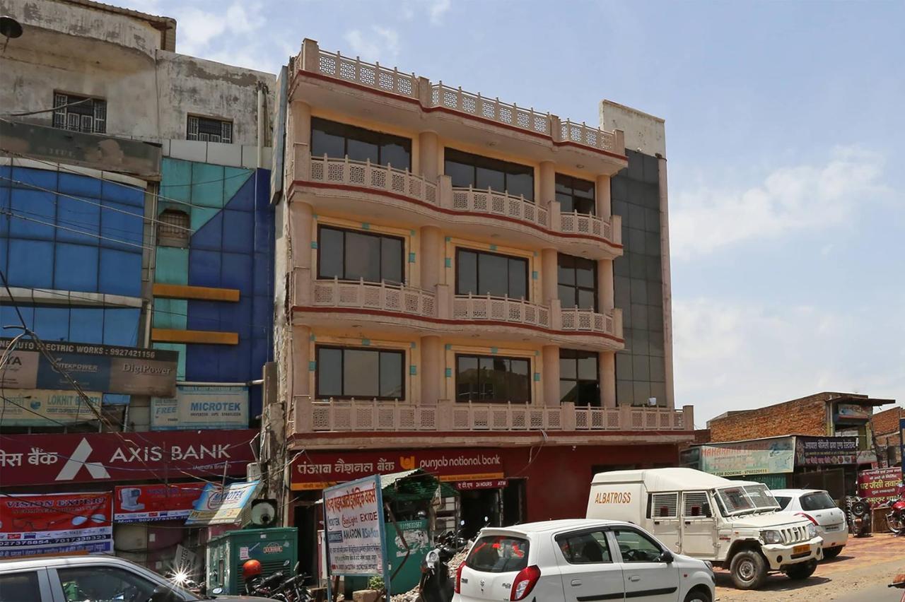 Oyo 14543 Royal Palace And Banquets Mathura Exterior foto